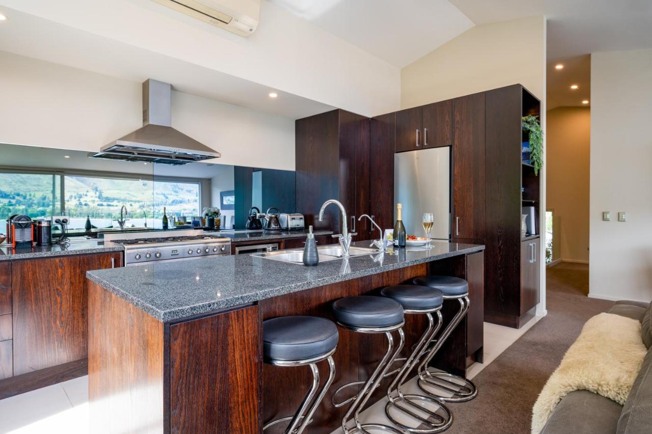 Luxury Lakeview Vista Apartment Ванака Экстерьер фото